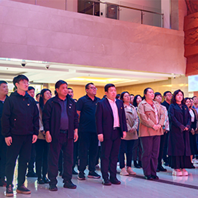 学校组织党员干部参观辽宁反腐倡廉展览馆