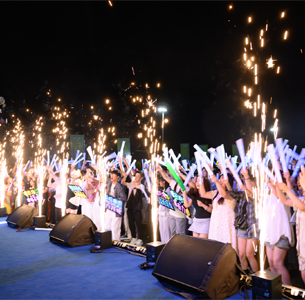 草坪音乐节 燃爆青春！